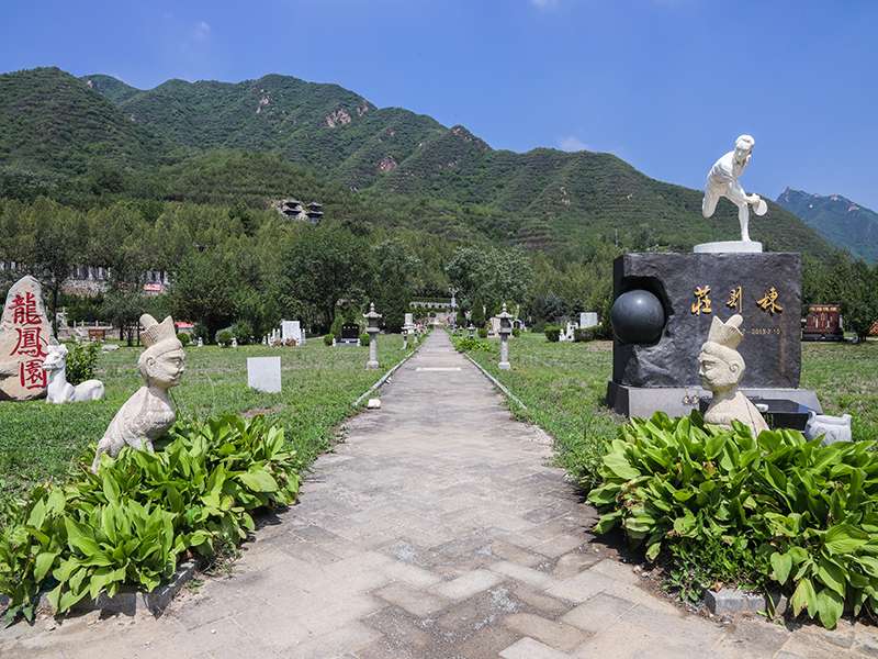 墓碑朝向对于墓地的影响大吗(凤凰山陵园价格多少) 墓碑朝向对于墓地的影响大吗(凤凰山陵园价格多少)